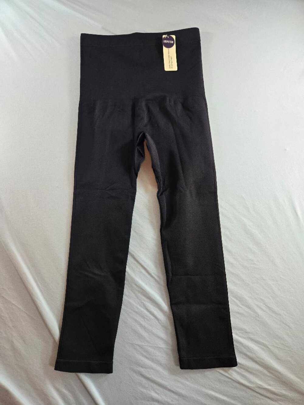 Empetua Daily Flaunt Mid-Waist Shaping Capri Womens Large Black NWT